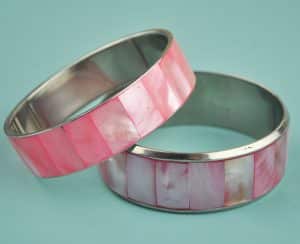 Shell Bangle pearled pink