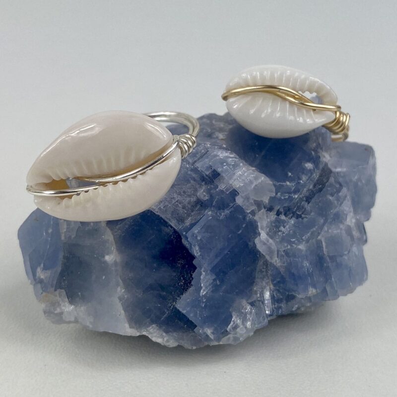 Shell Wire Ring Cowrie Style #1