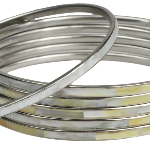 Goldlip shell bangle