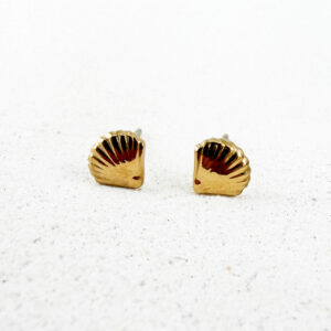 Small Clam Studs