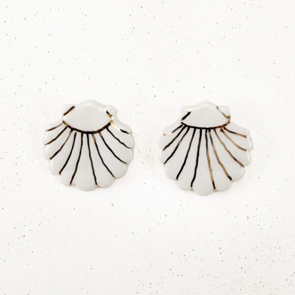 Mira White Sea Shell Studs