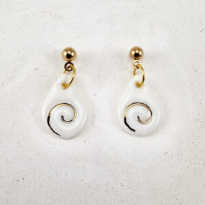 Odna Wave White earrings
