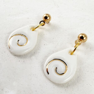 Odna Wave White earrings